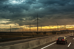 Immer mehr Windkraftanlagen verschandeln die Umwelt in Österreich.