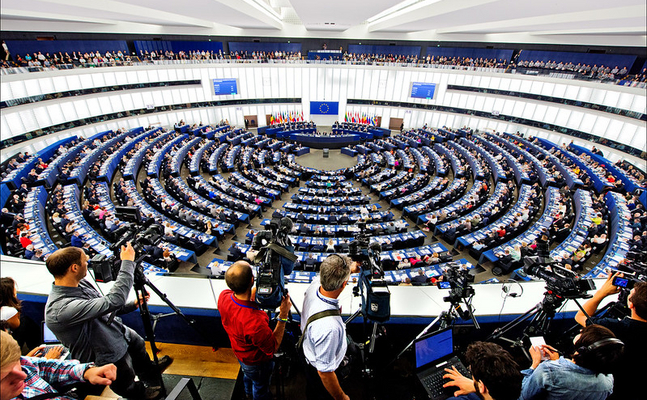 Im EU-Parlament werden Stimmen laut, Ungarn die Ratspräsidentschaft 2024 zu entziehen und Staatschef Viktor Orbán Hausverbot zu erteilen.