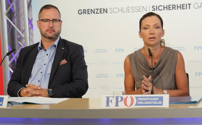 FPÖ-Generalsekretär Christian Hafenecker und -Außenpolitiksprecherin Susanne Fürst.