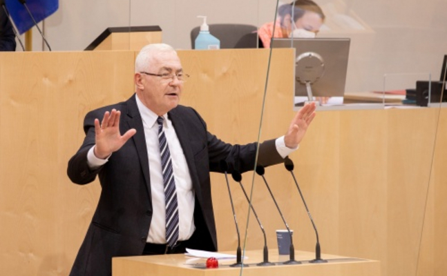 FPÖ-Wissenschaftssprecher Martin Graf im Parlament.