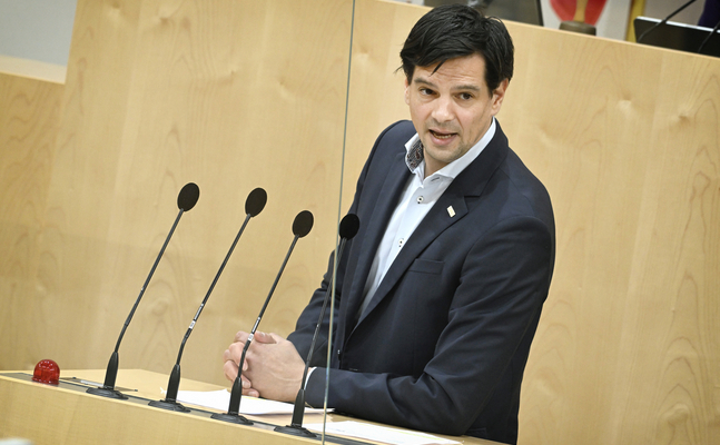 FPÖ-Sicherheitssprecher Hannes Amesbauer im Parlament.