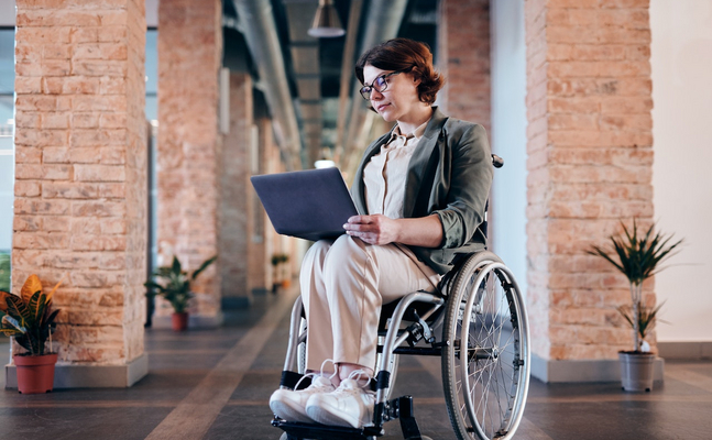 Nicht nur am Weltfrauentag sollte die Interessen behinderter Frauen im Vordergrund stehen, denn diese sind am Arbeitsmarkt noch immer benachteiligt.