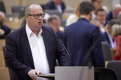 FPÖ-Finanzsprecher Hubert Fuchs im Hohen Haus.