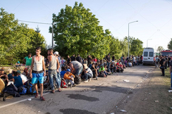 Trotz immer größer werdendem Fachkräftemangel werden weiterhin fast nur bildungsferne Ausländer ins Land gelockt.