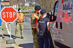 Auch neue, technisch hochgerüstete Grenzkontrollen nützen nichts, solange alle Illegalen, die erwischt werden, ins Land dürfen.