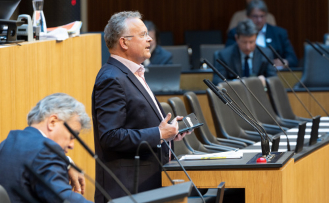 FPÖ-Parlamentarier Gerald Hauser im Hohen Haus.