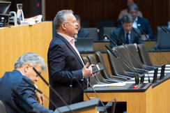 FPÖ-Parlamentarier Gerald Hauser im Nationalrat.