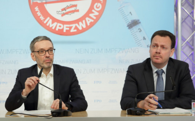 FPÖ-Bundesparteiobmann Herbert Kickl (l.) und -Gesundheitssprecher Gerhard Kaniak.