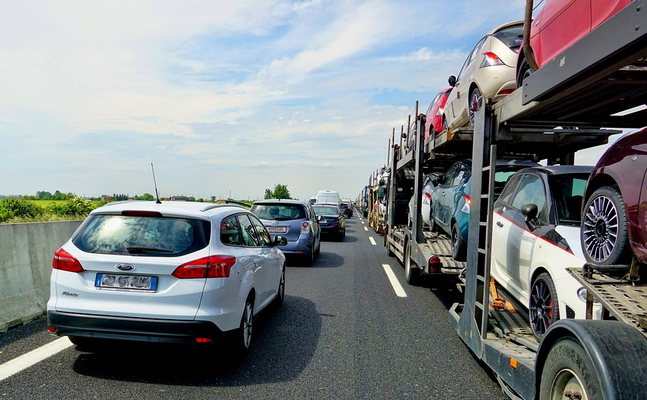 Mit der neuen Abgasnorm Euro7 der EU wird Autofahren nochmals teurer und bürokratischer.