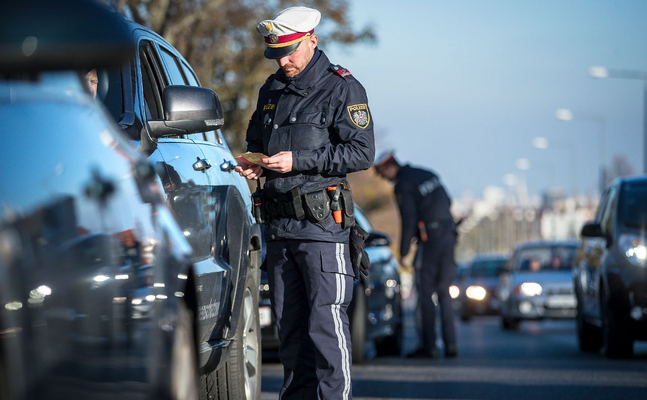 Schwarz-Grün planen neuerliche Verbots-Attacken auf die Autofahrer, nur die FPÖ versucht, diese Abzockereien zu verhindern.