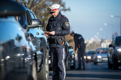 Schwarz-Grün planen neuerliche Verbots-Attacken auf die Autofahrer, nur die FPÖ versucht, diese Abzockereien zu verhindern.