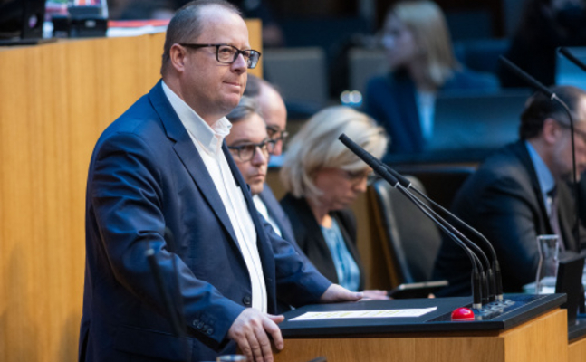 FPÖ-Finanzsprecher Hubert Fuchs im Parlament.