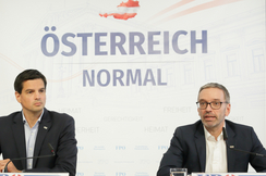 FPÖ-Sicherheitssprecher Hannes Amesbauer (l.) und -Bundesparteiobmann Herbert Kickl.