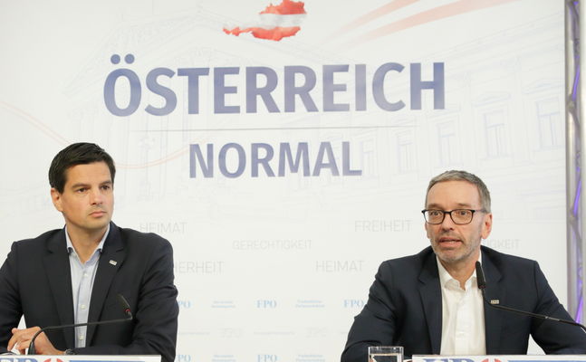 FPÖ-Sicherheitssprecher Hannes Amesbauer (l.) und -Bundesparteiobmann Herbert Kickl.