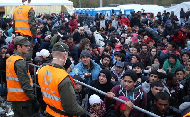 Die Belastung Österreichs mit illegalen Einwanderern stieg im Vorjahr dreimal so stark wie die Festnahme von Schleppern.