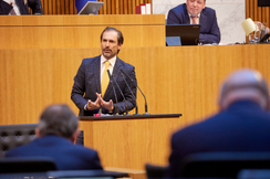 FPÖ-Nationalratsabgeordneter Christian Ragger im Parlament.